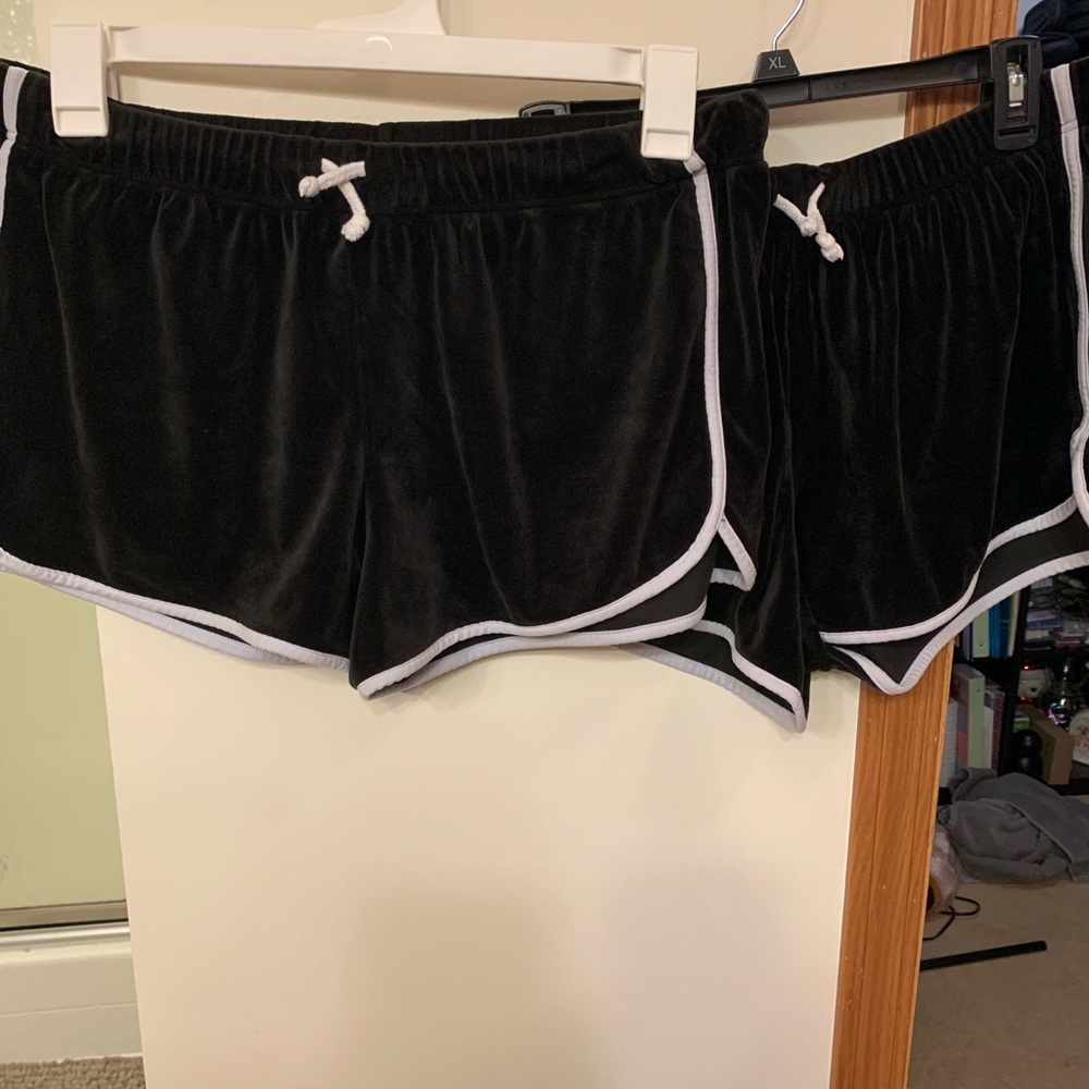 SO lounge shorts XL includes both pair